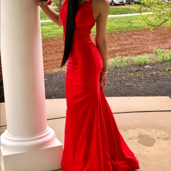 Red prom dress - Picture 5 of 6